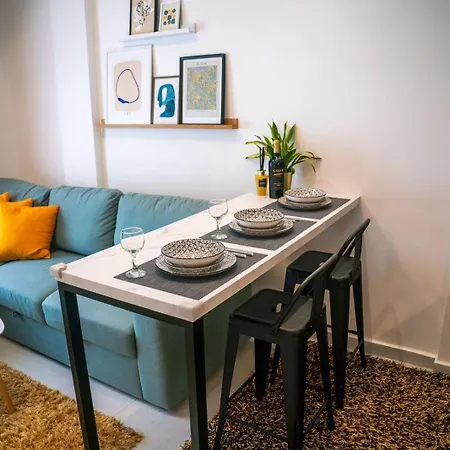 Apartment Brand-new Modern Next To One Outlet Mall *